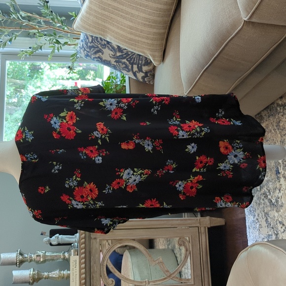 Women's Chelsea & Theodore Floral top in size XXL. EUC - Picture 2 of 5
